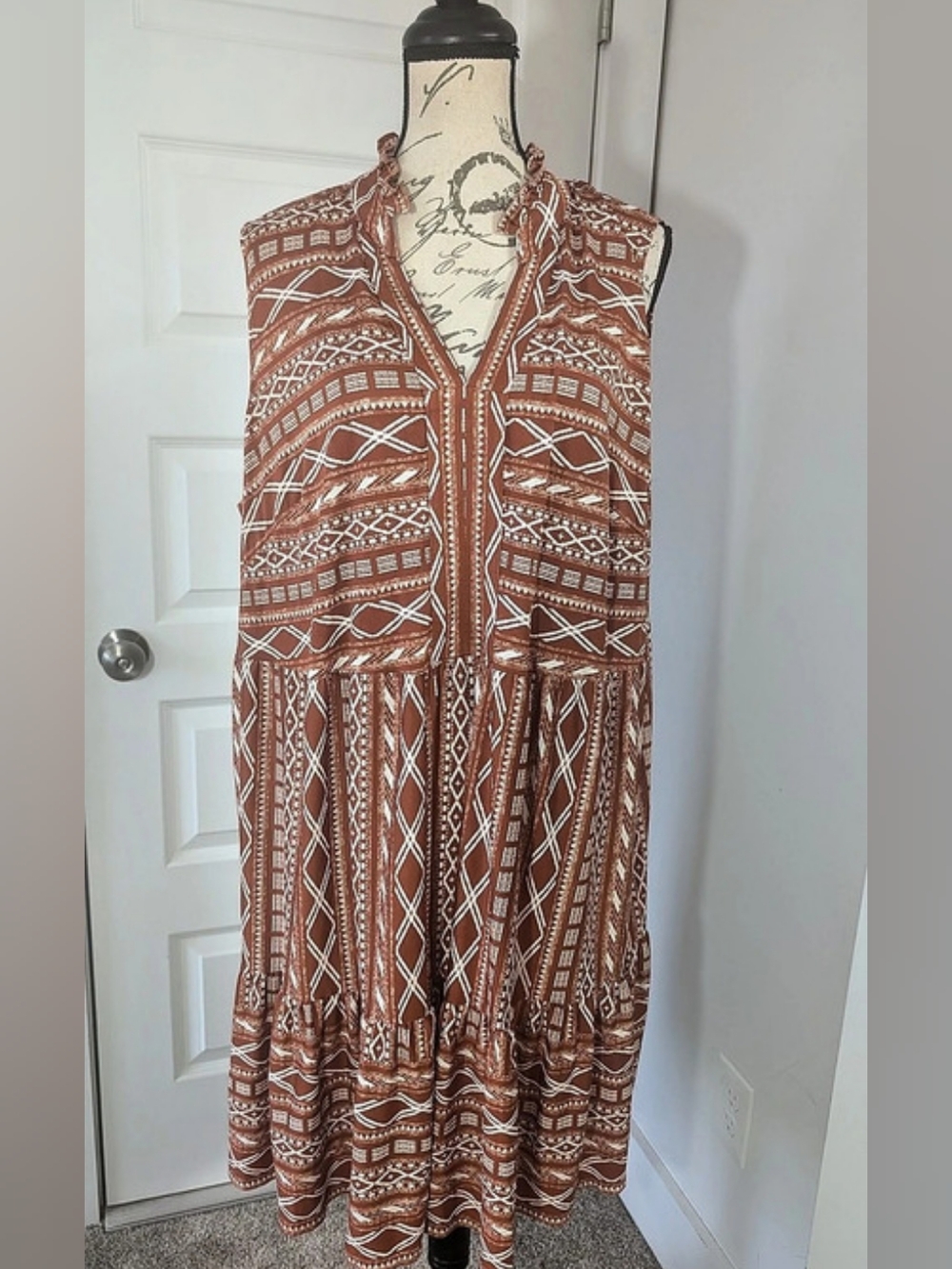 Signature by Robbie Bee Geometric Maxi Dress Brown & White Size 2X